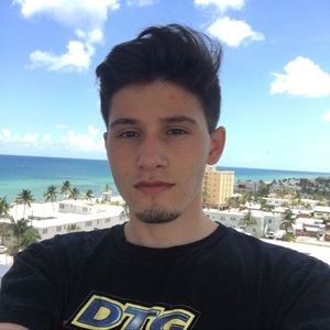 Meet your Posher, Facundo